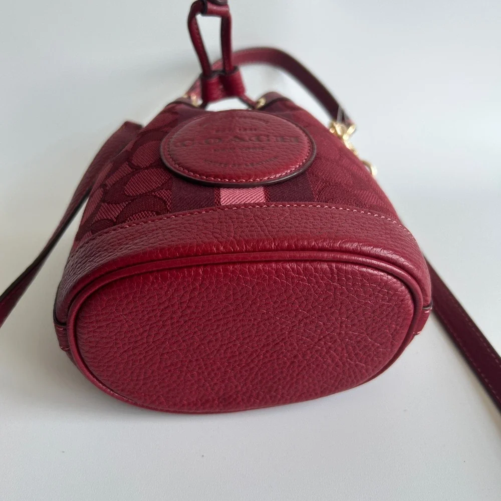Coach Dempsey 15 Apple Red Jacquard Leather‎ Bucket Bag Excellent